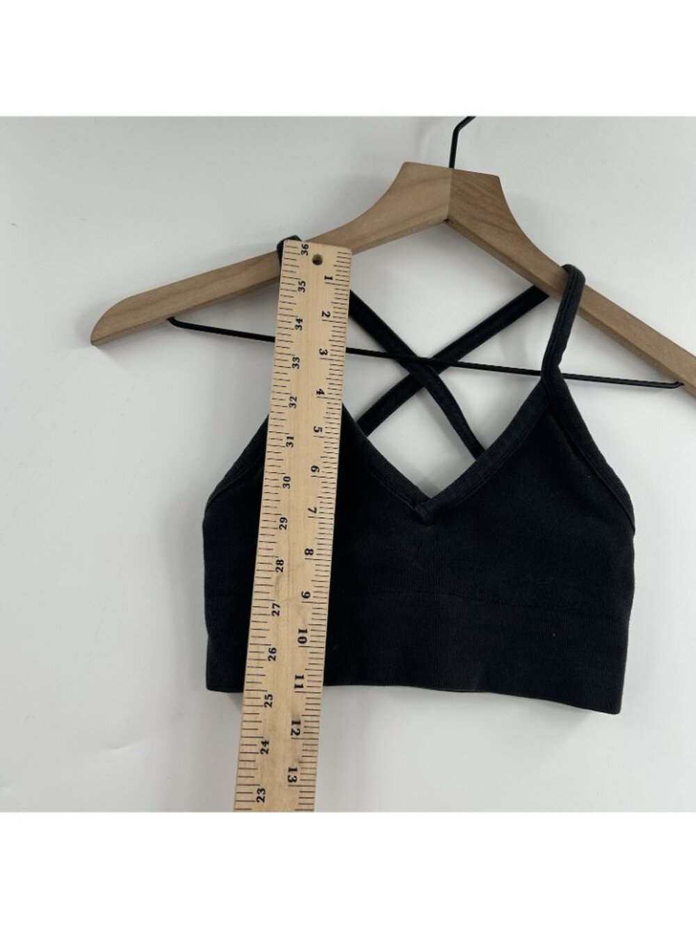 Alo Yoga Sports Bra Women Size XS Black Crisscross Strappy Activewear - Picture 4 of 7